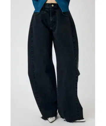 MOUSSY REMAKE WIDE STRAIGHT BLACK