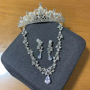브라이덜 액세서리 세트 (티아라 목걸이 귀찌)