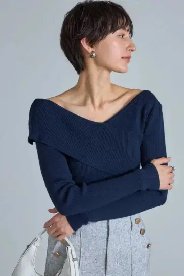 &.NOSTALGIA 오프숄더 리브 풀오버