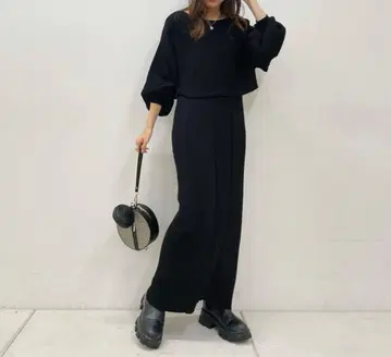 새상품 chico 긴팔 짧은 니트 + 슬리브리스 니트 원피스 세트