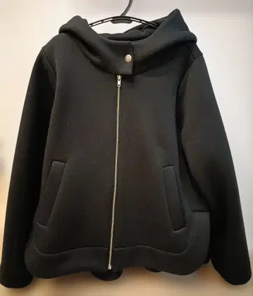 flux 후드 부착 블랙 아우터