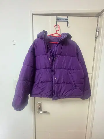퍼플 후드 부착 다운 자켓