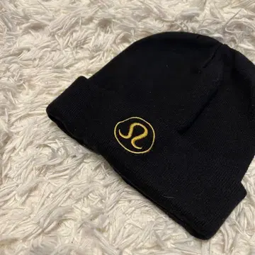 lululemon warm revelation 니트 모자