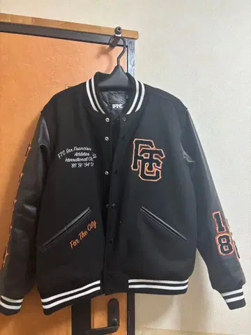 FTC 바시티 자켓 M 블랙/오렌지