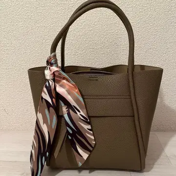 새상품급 오리엔탈 트래픽 브라운 스카프 포함 핸드백