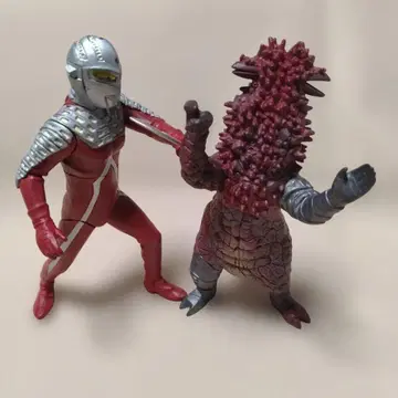 울트라 세븐과 판도 피규어 소프트 비닐이 아닙니다