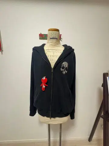 스컬 후드티 빨간 사과 포함