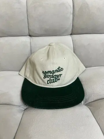 로맨틱 가드너 클럽 야구 모자