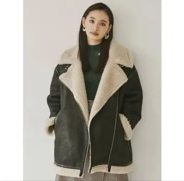 MURUA 루즈 페이크 무스탕