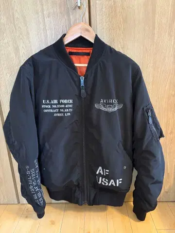 AVIREX U.S.AIR FORCE MA-1 플라이트 자켓 블랙