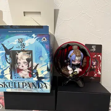 POP MART 스컬 팬더 The Mirage The Puppetry