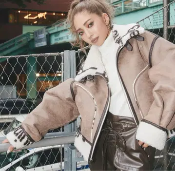 GYDA 터틀넥 니트탑