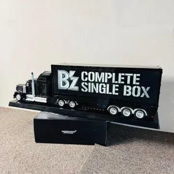 A16 초레어 컬렉션품 B'z 컴플리트 싱글 BOX 트레일러형