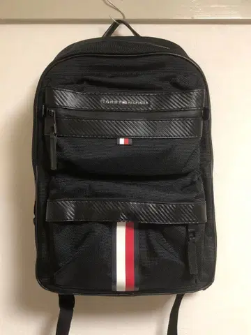 타미힐피거 메탈 로고 백팩