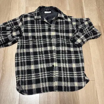 뷰티 유스 체크 무늬 상의