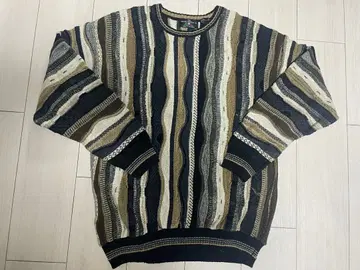 스트라이프 무늬 긴팔 니트 스웨터