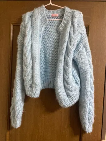 라이트 블루 케이블 니트 가디건