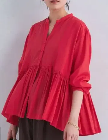 유나이티드 애로우즈 전방위 돋보이는 블라우스 택 포함 새상품