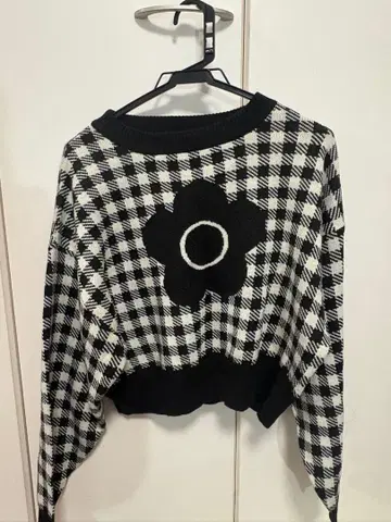 MaryQuant 니트 스웨터