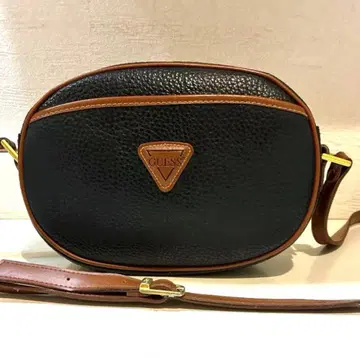 [ 새상품급 ] GUESS 가죽 숄더백 빈티지 블랙