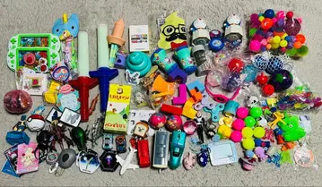 새상품급 남아용 완구 묶음 판매 80사이즈 종이상자 가득