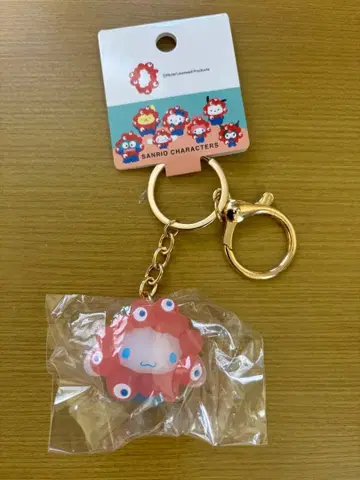 산리오 x 미야쿠미야쿠 클리어 키링 시나몬