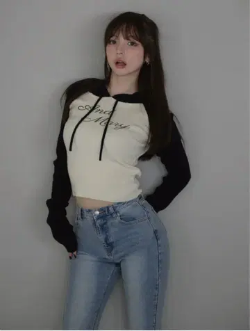 Letter mary logo tops Andmary AM1576