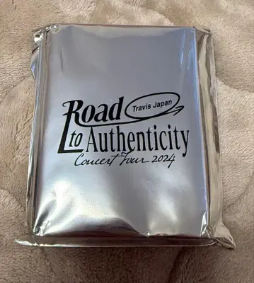 Travis Japan 트레이딩 카드 & 라이트 팔찌