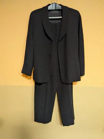 요건 레일 블랙 슈트