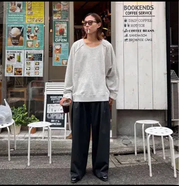 camphor wood 리버서블 맨투맨