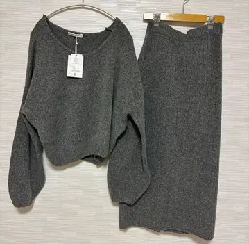 새상품 그레이 니트 셋업 V넥 사이즈: L
