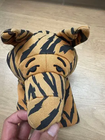 몽지 호랑이 패턴 헤드커버