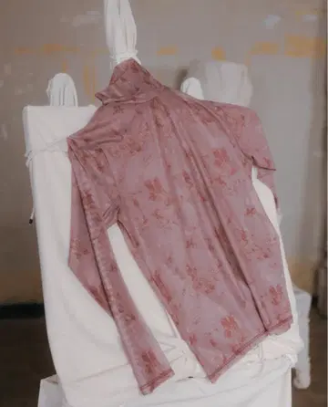 Etrarium KOE sheer tops