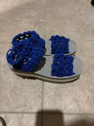 아리엘 데 핑 니트 샌들