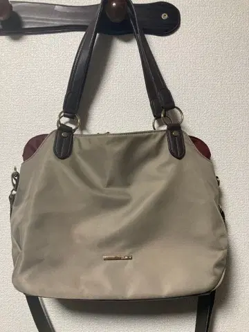 베이지 나일론 숄더백