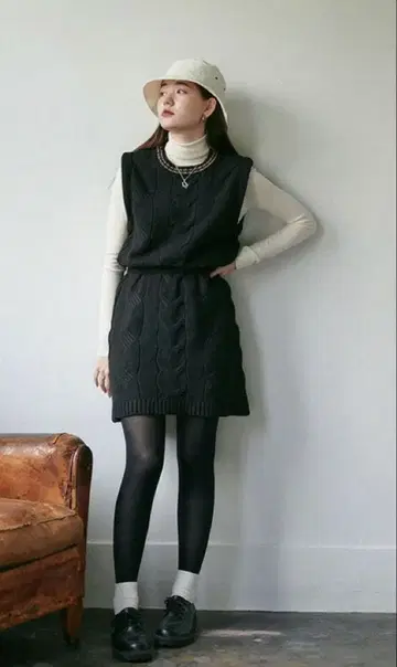 티나 아가일 니트 베스트 원피스 블랙