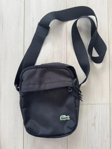Lacoste 숄더백 블랙