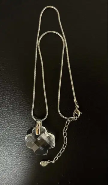 스와로브스키 크리스탈 목걸이