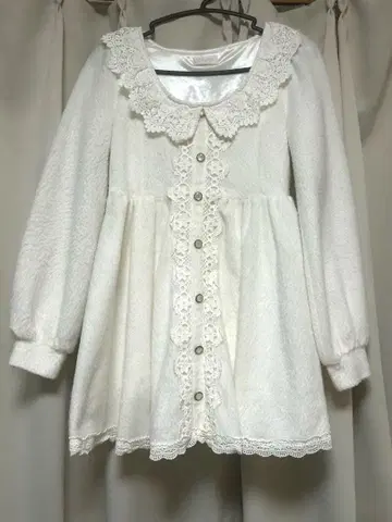 LIZ LISA 화이트 레이스 원피스