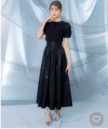 노엘라 개더 디자인 플레어 스커트 00 블랙