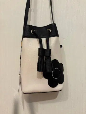 마리콴트 숄더백