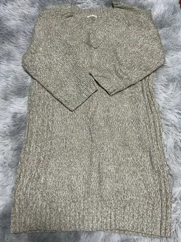 베이지 계열 니트 원피스 M 사이즈