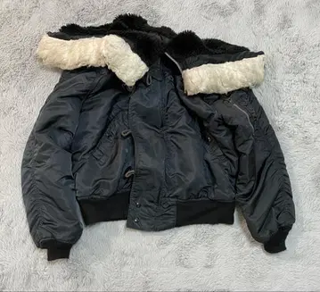 알파 80s n2b 블랙 퍼 y2k 밀리터리 자켓