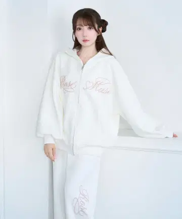로제 뮤즈 Logo 3d embroidery hoodie 셋업