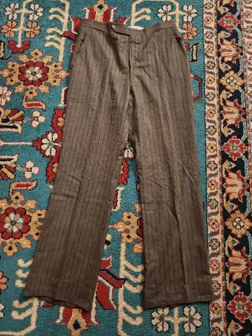 PRE-SET 브라운 스트라이프 슬랙스