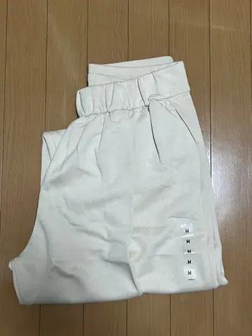 미사용 새상품 맨투맨 개더 팬츠 UNIQLO 유니클로 M 사이즈