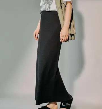 [ 새상품급 ] LEPSIM 와플 내로우 스커트 블랙