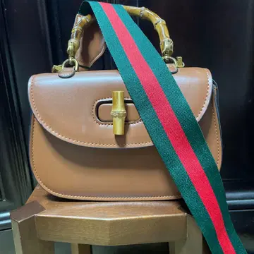 브라운 대나무 핸들 숄더백