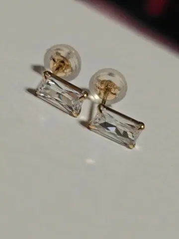 K10 화이트 토파즈 귀걸이