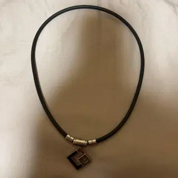 코란토테 목걸이 블랙 실버